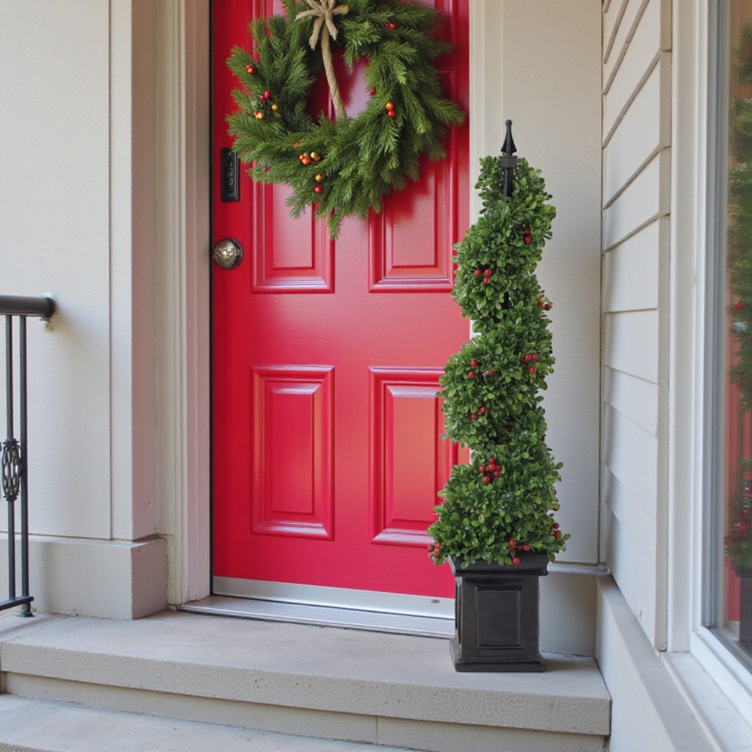 4ft Potted Spiral Christmas Berry Tree
