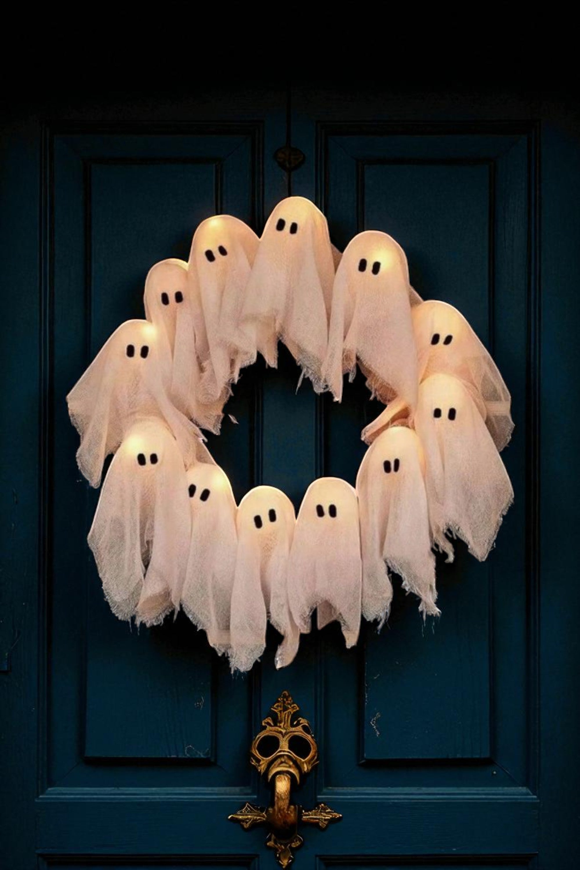 Full Spooky Halloween Ghost Door Wreath