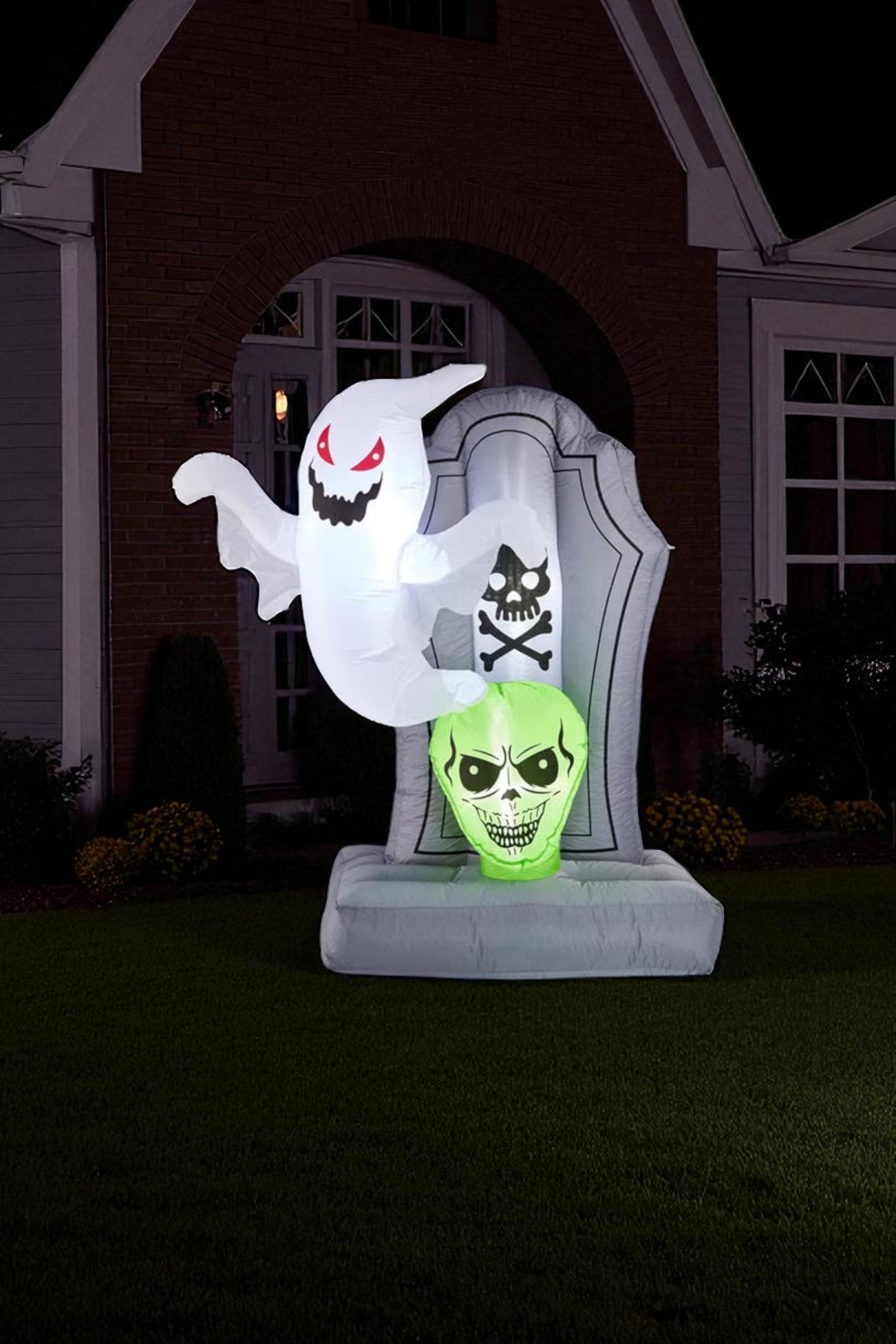 Halloween Inflatable Skull Ghost Grave