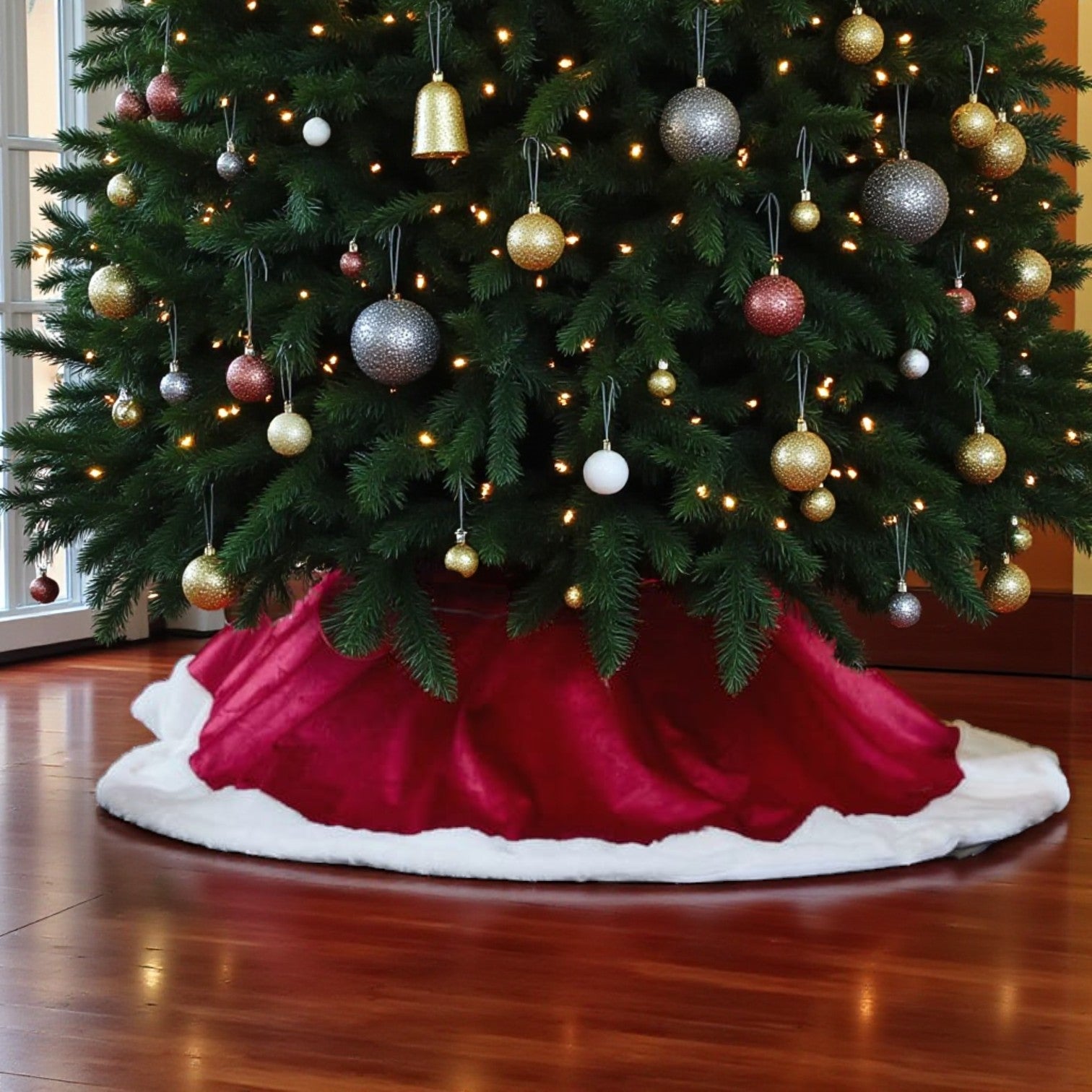 Grand Faux Fur Velvet Tree Skirt
