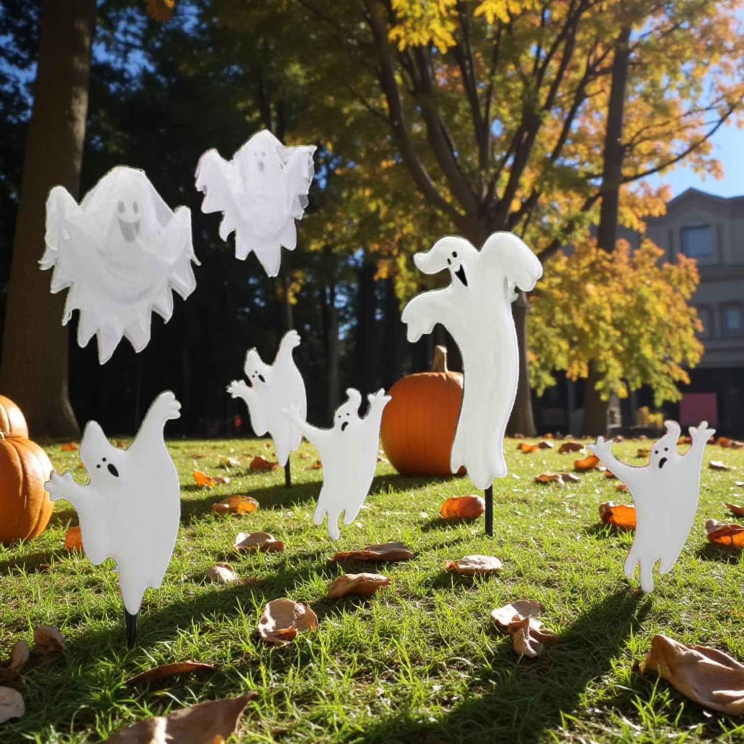 18 Pack Spooky Ghost Garden Set
