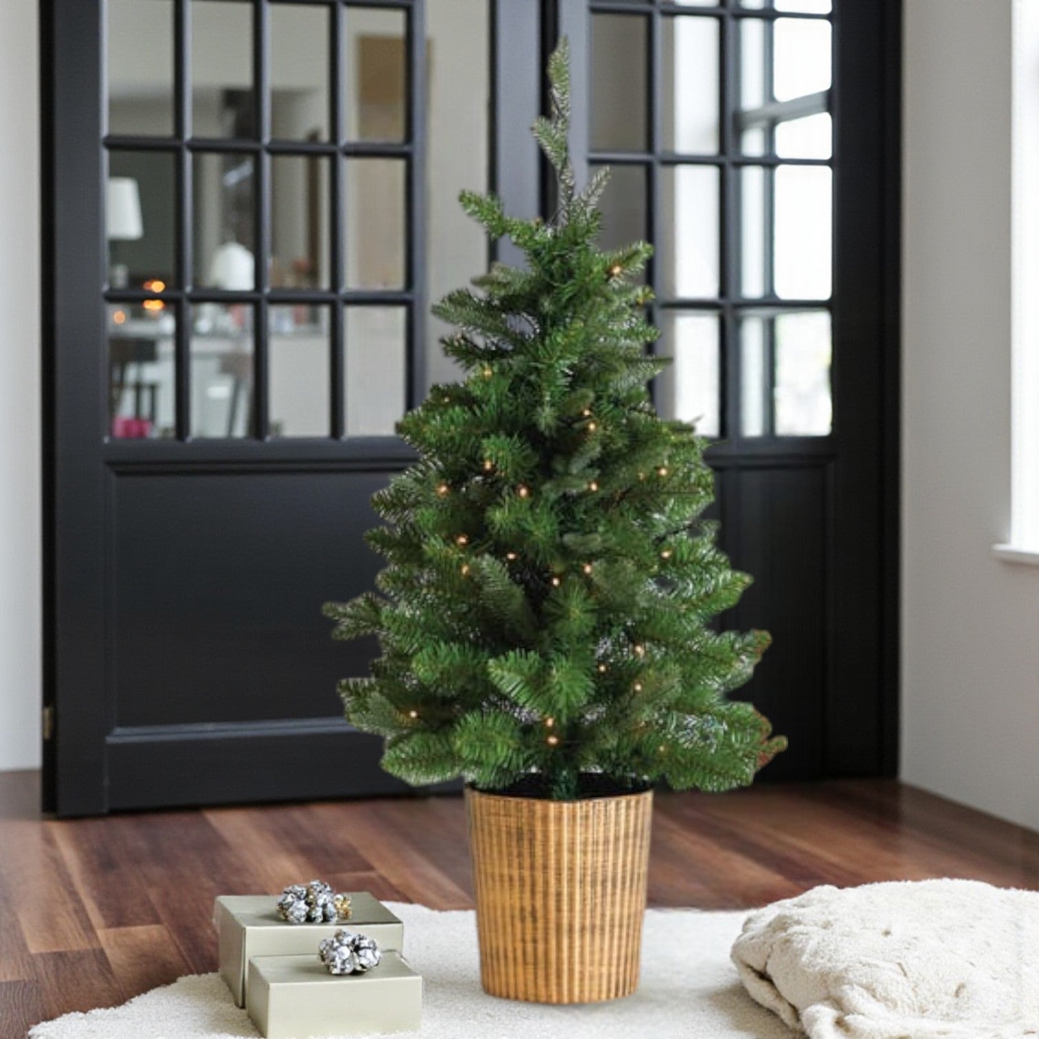 3ft Pre-Lit Potted Christmas Tree