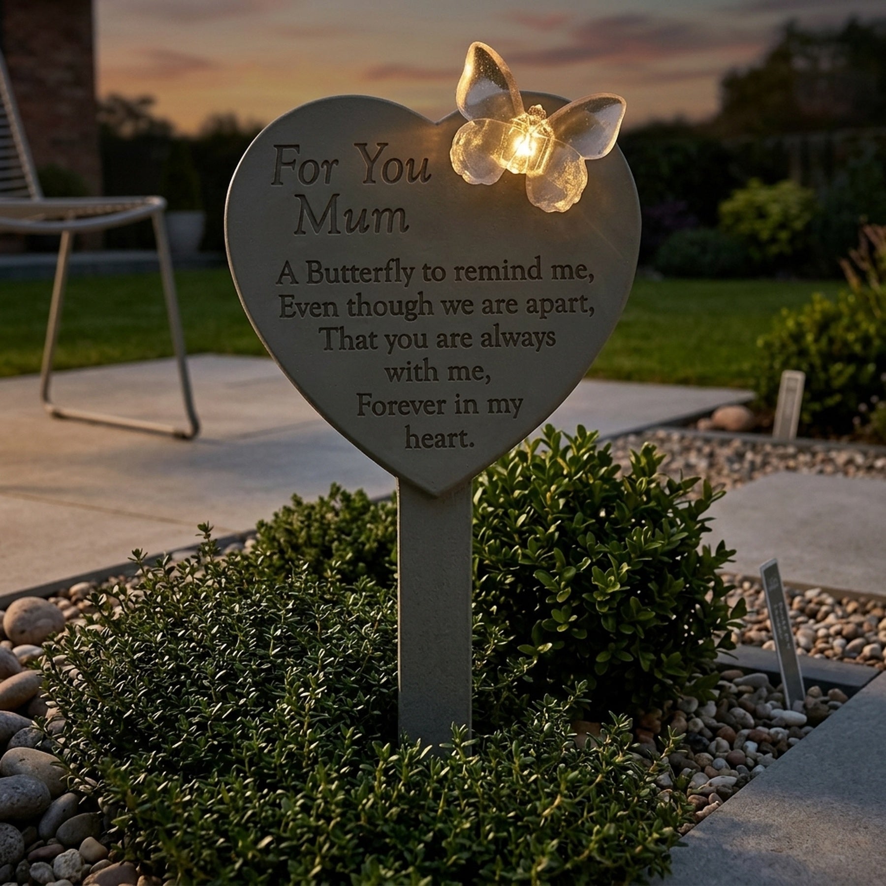 Memorial Solar Light Up Heart Plaque for Mum