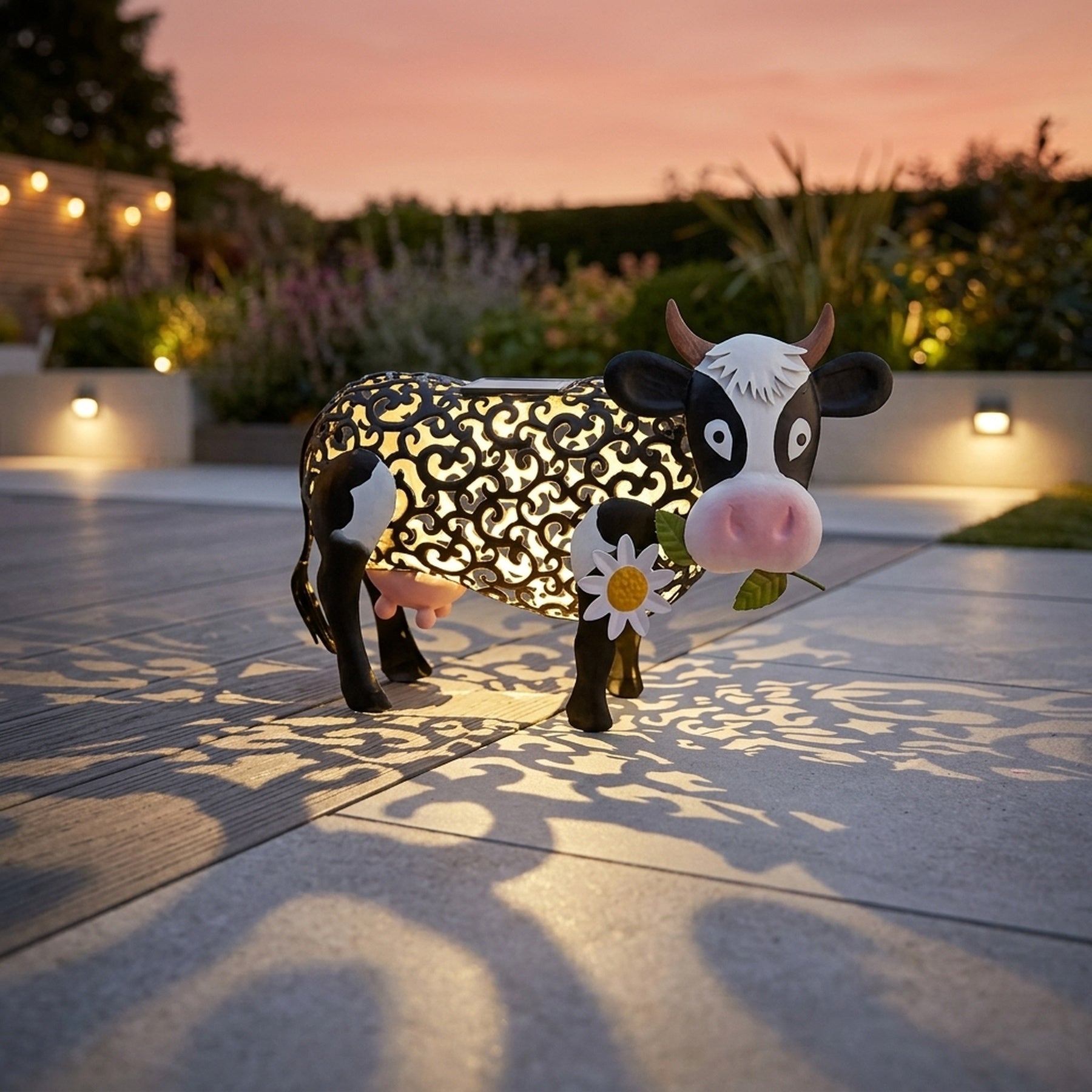 Daisy Cow Solar Silhouette Garden Light