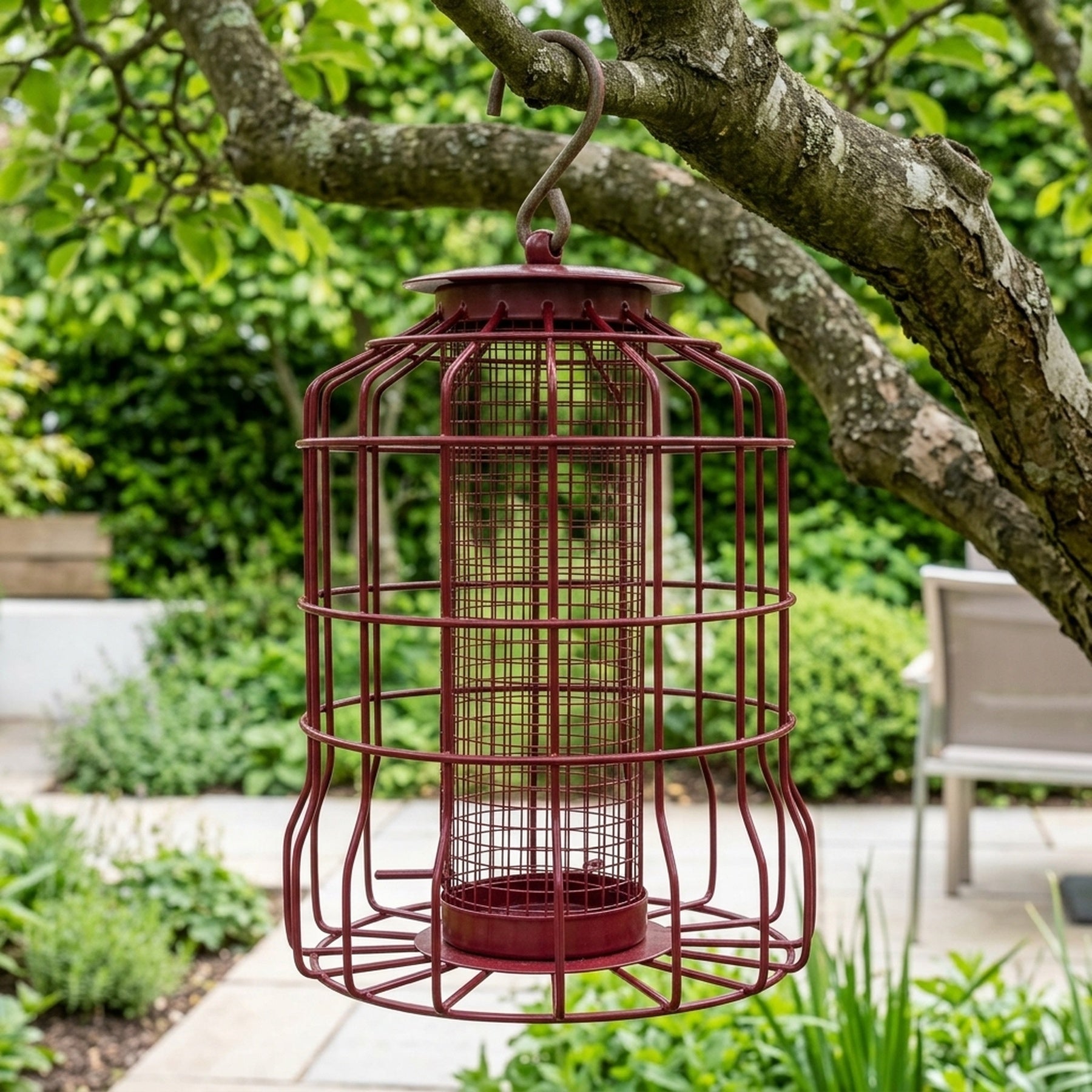 Robust Metal Nut Feeder with Squirrel Guard