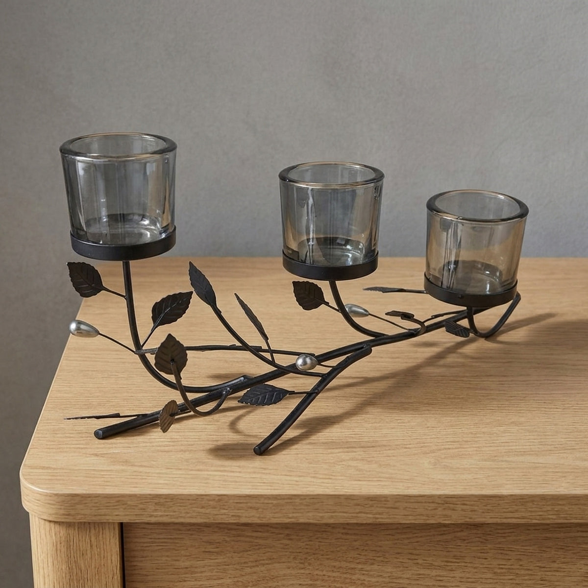 Black Metal Leaf Triple Tealight Holder
