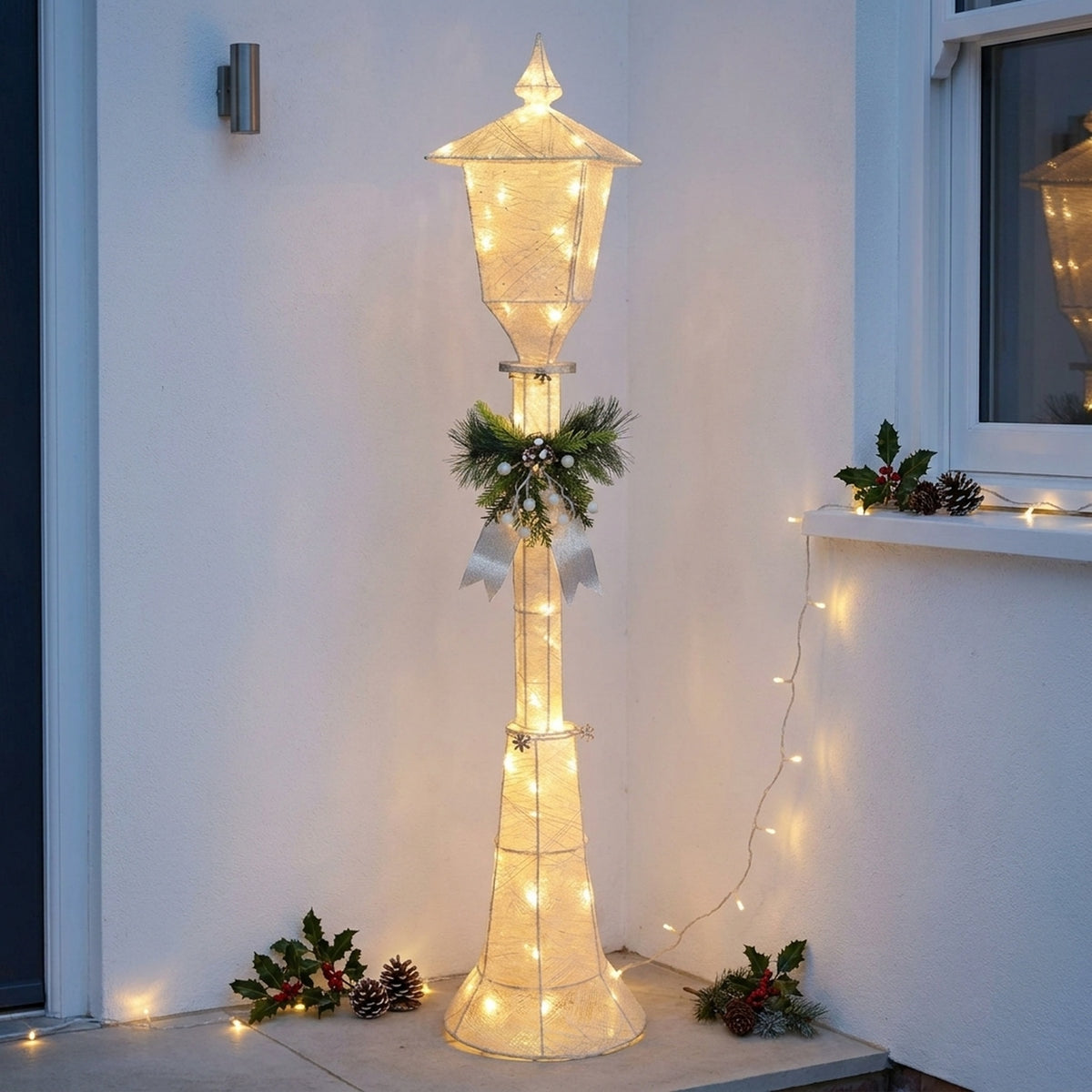 Nostalgic Outdoor Christmas Lamp Post Light
