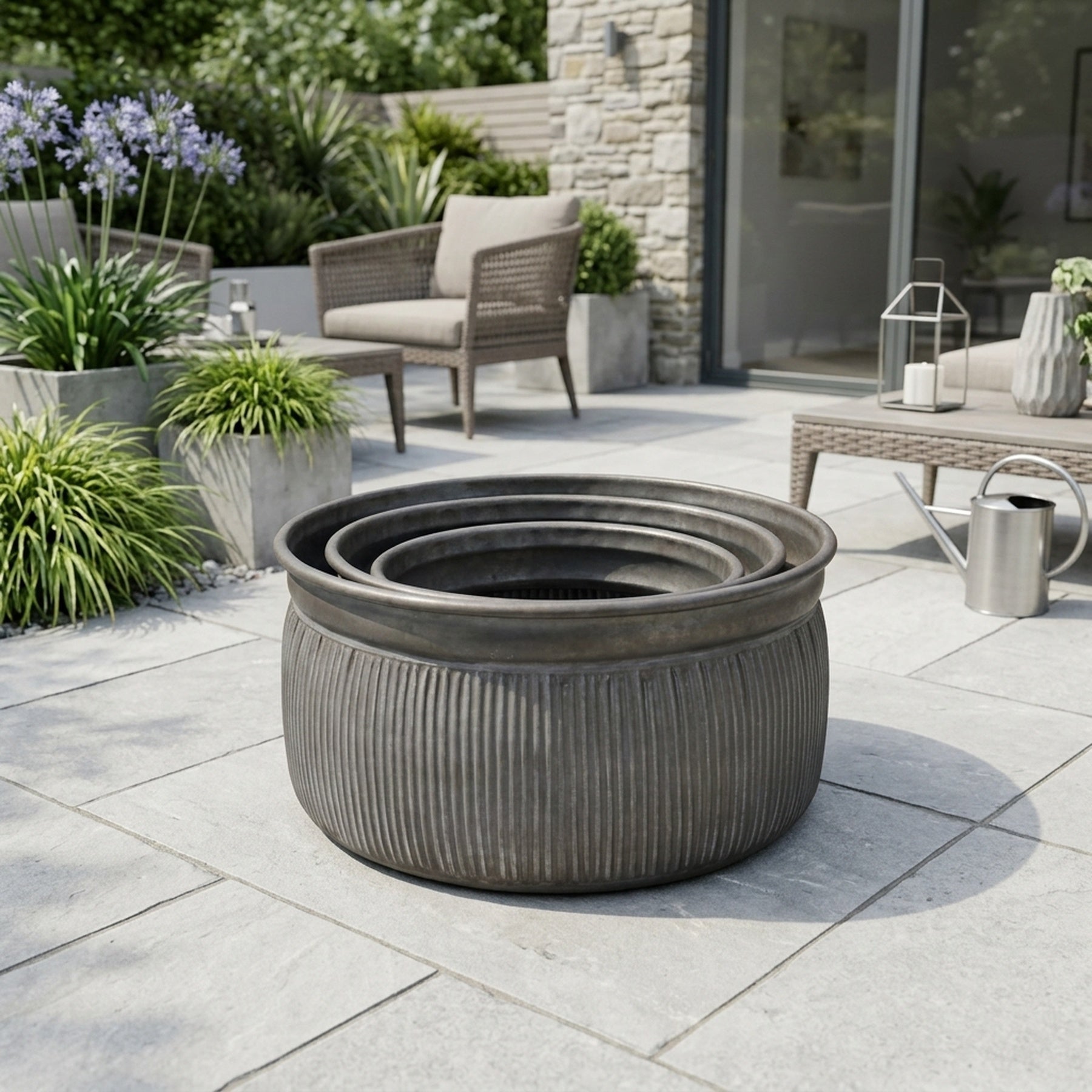 Distinctive Ribbed Lipped Bowl Planter Set