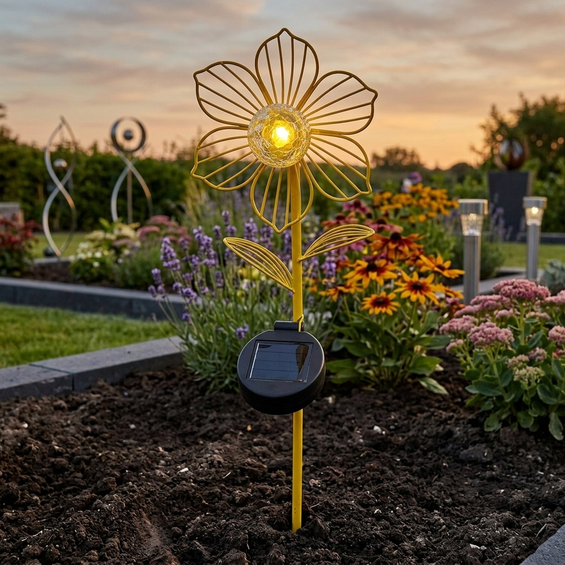 Lunaria Canary Solar Flower Stake Light