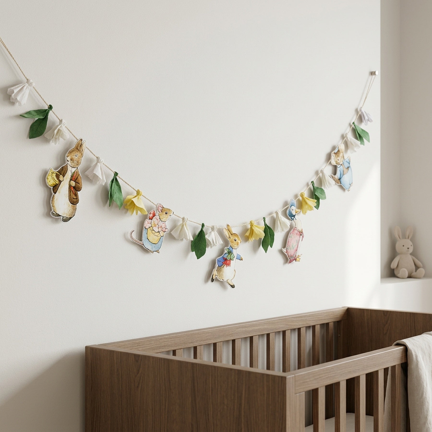 Classic Peter Rabbit & Friends Garland