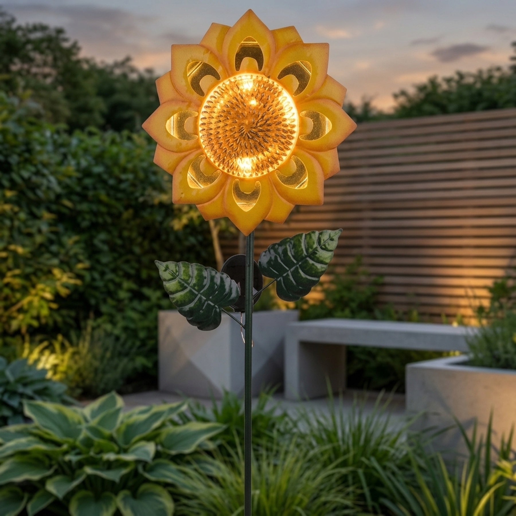 Lunaria Sunflower Solar Stake Light