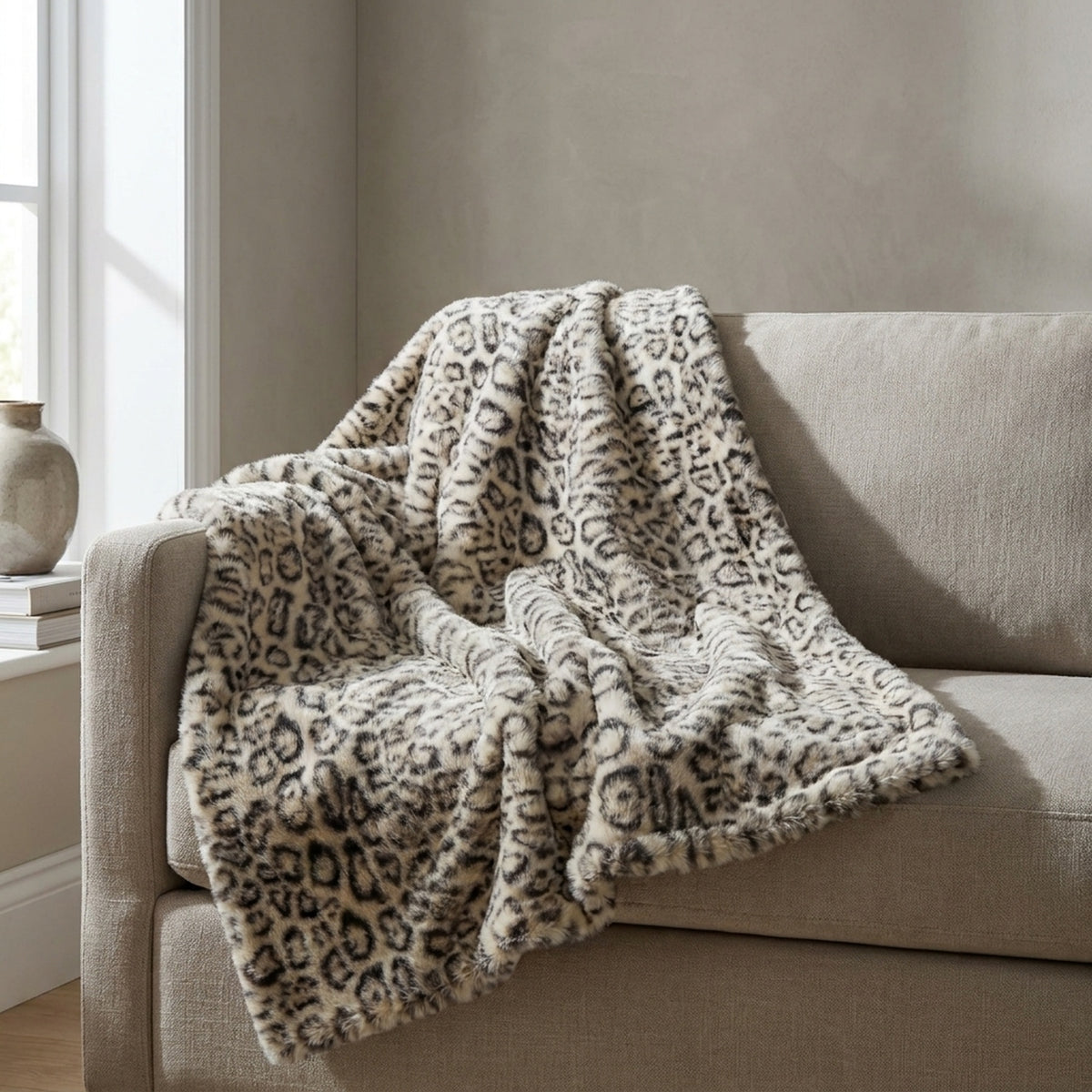 Super Soft Leopard Print Comfort Throw