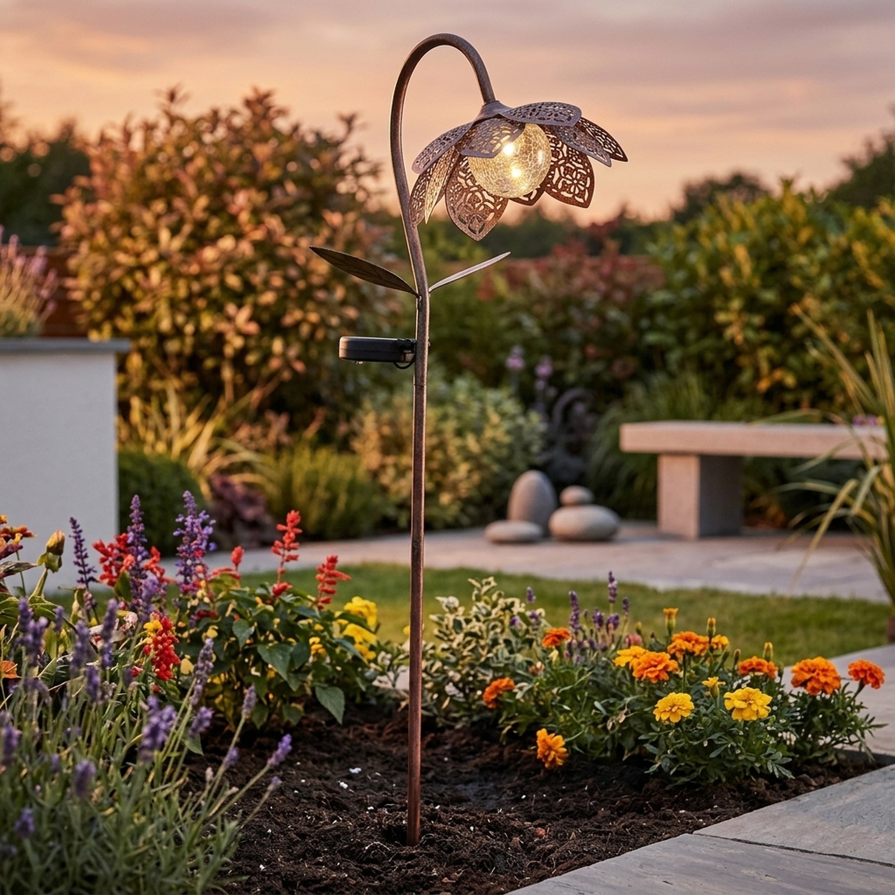 Damasque Solar Bloom Stake Light