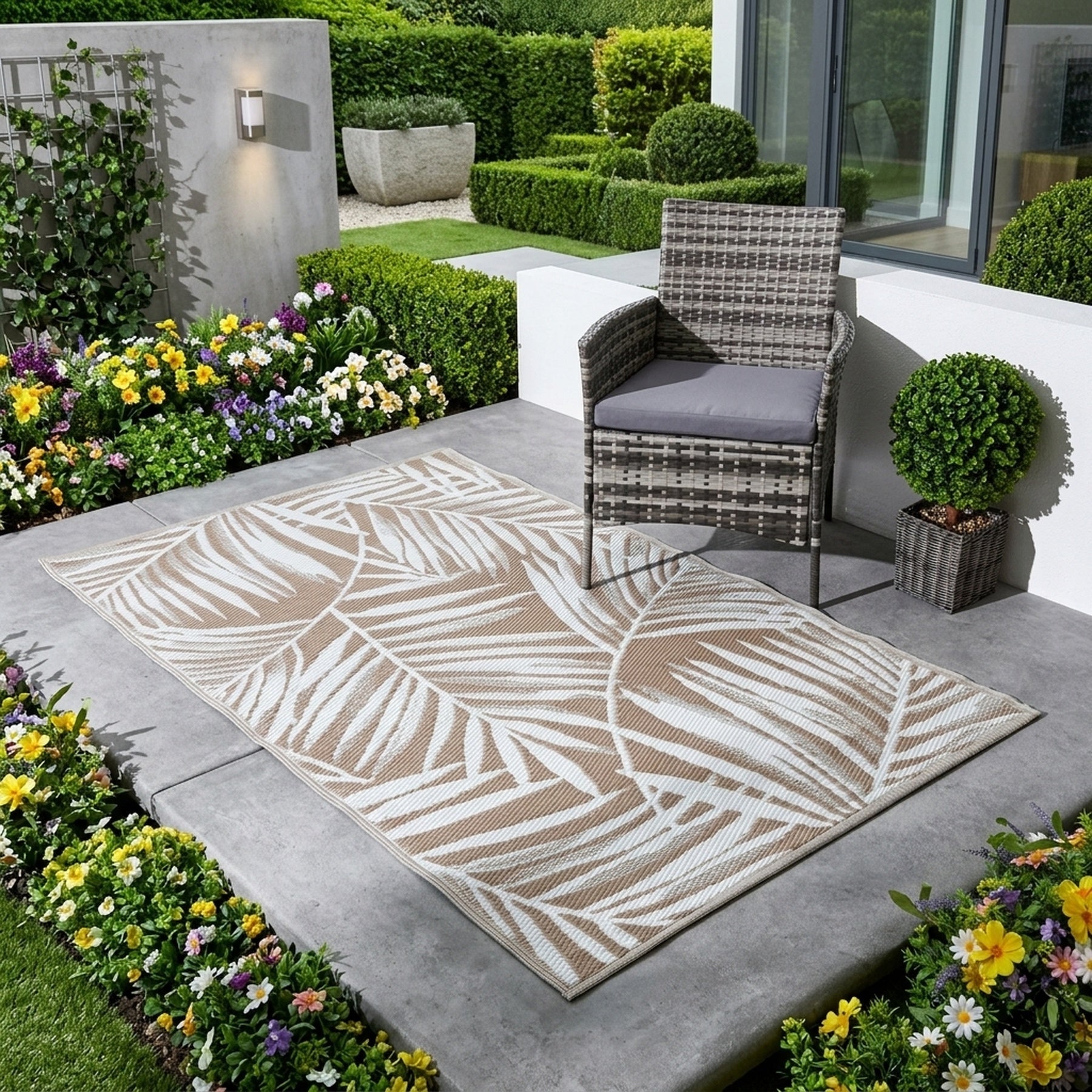 Capri Neutral Outdoor Leaf Garden Rug