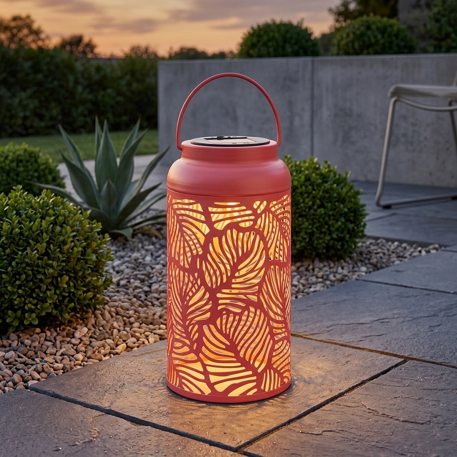 Solar Coral Metal Garden Lantern Light