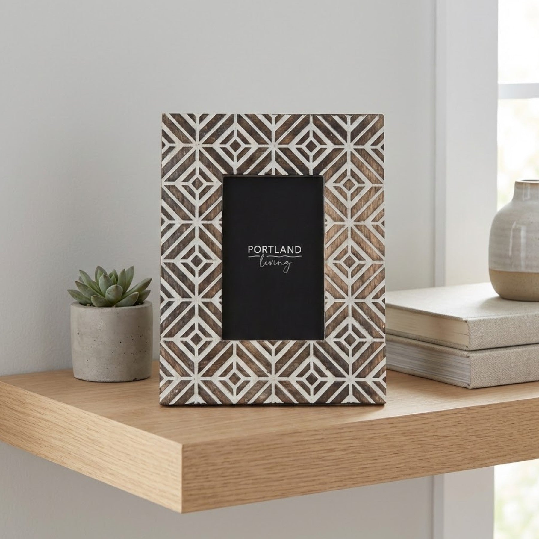White Wash Zig Zag Carved Photo Frame
