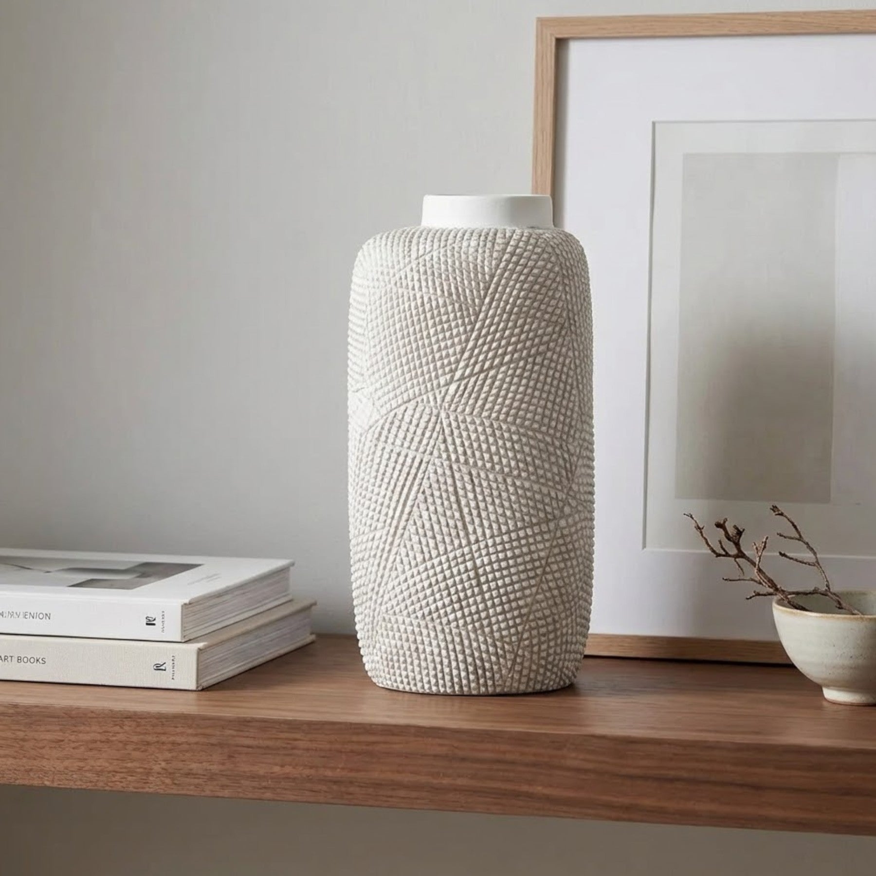 Blanc Abstract Pattern Decorative Vase