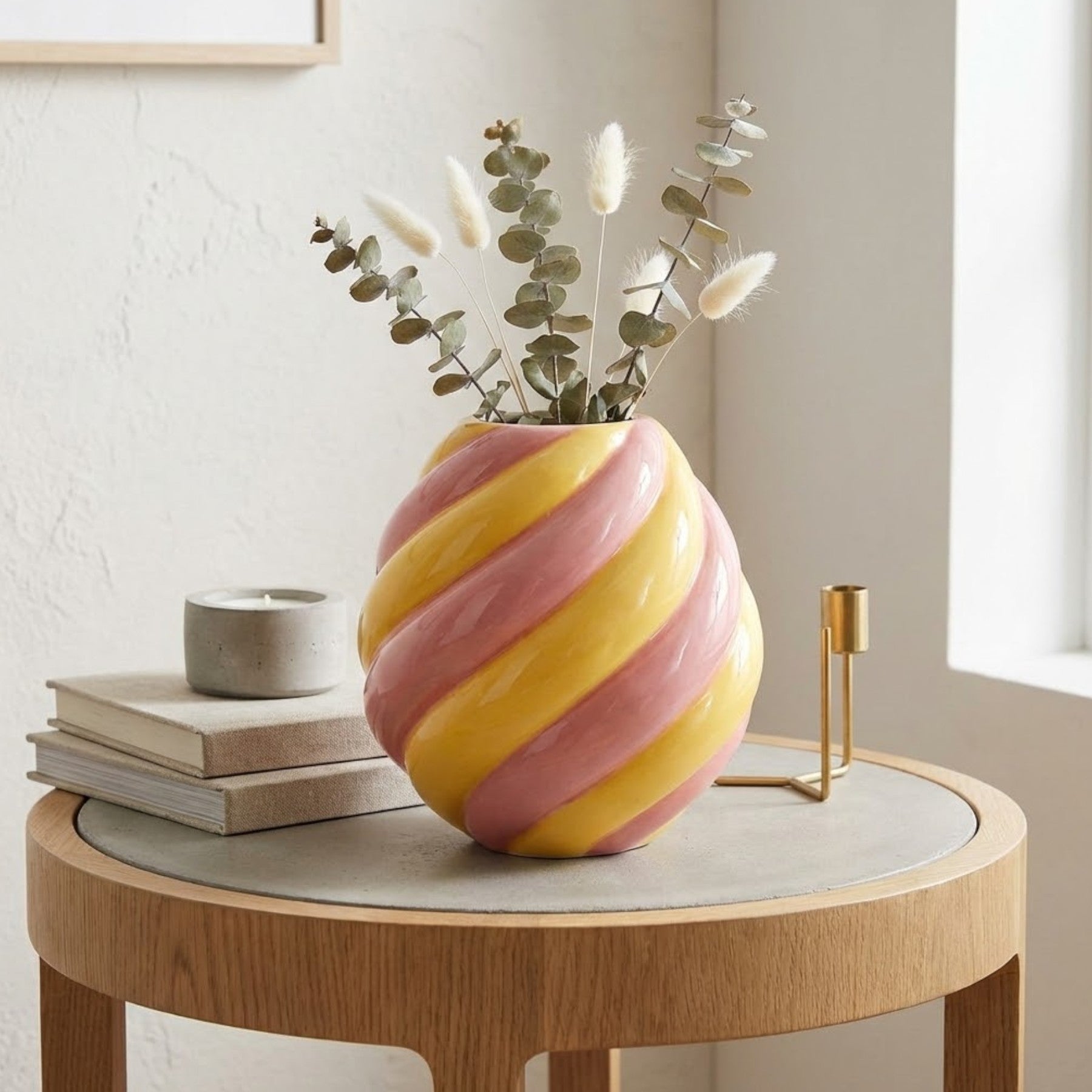 Relica Swirl Flower Vase