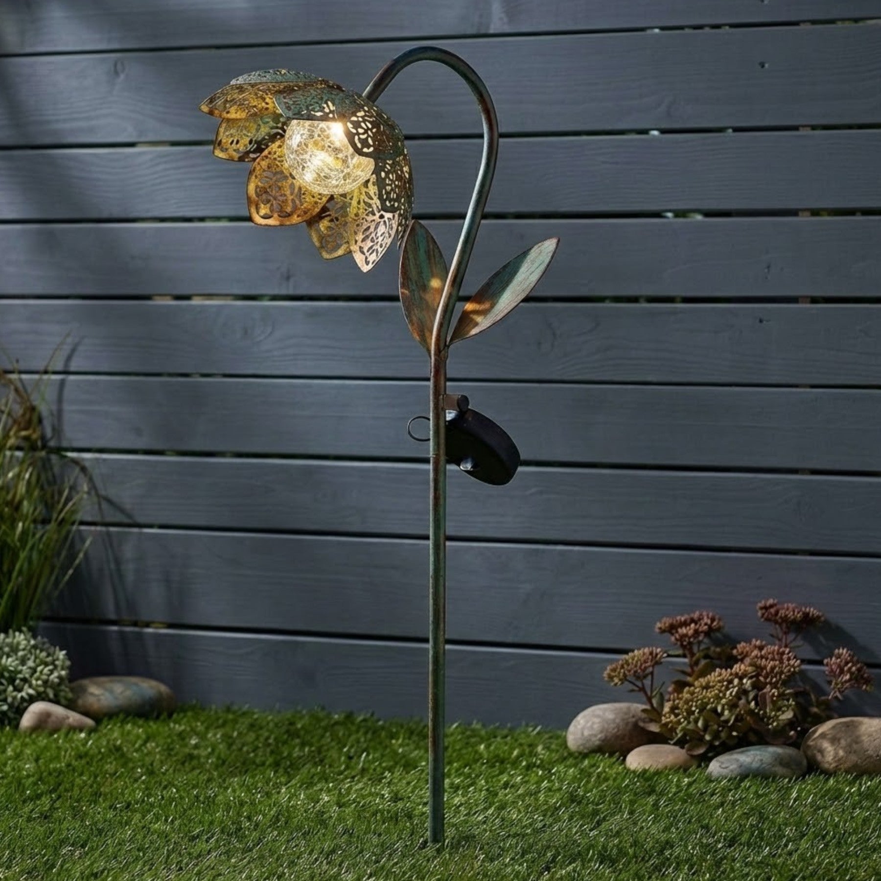 Lunaria Damasque Solar Bloom Stake Light