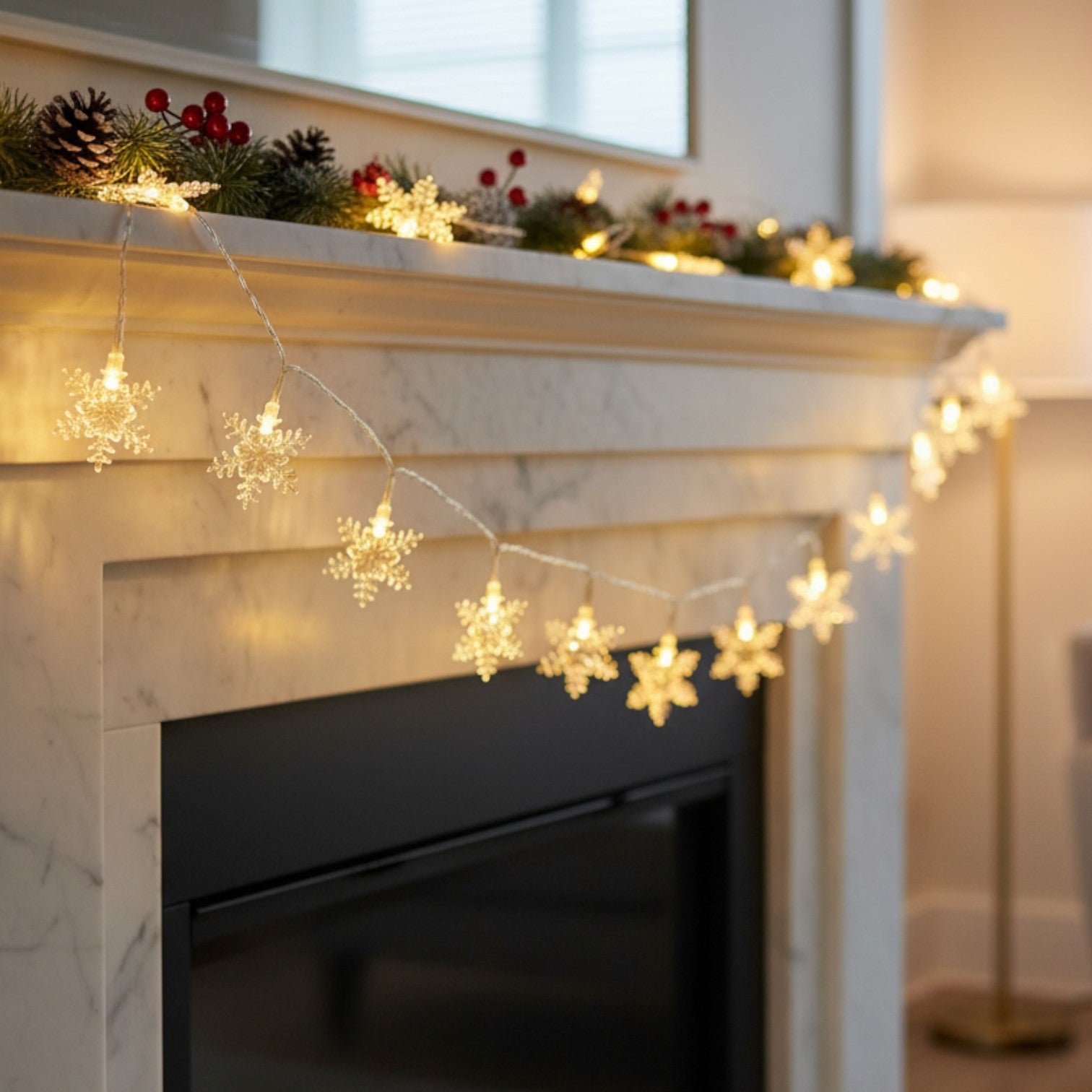 Set Of 20 Warm White Snowflake String Lights