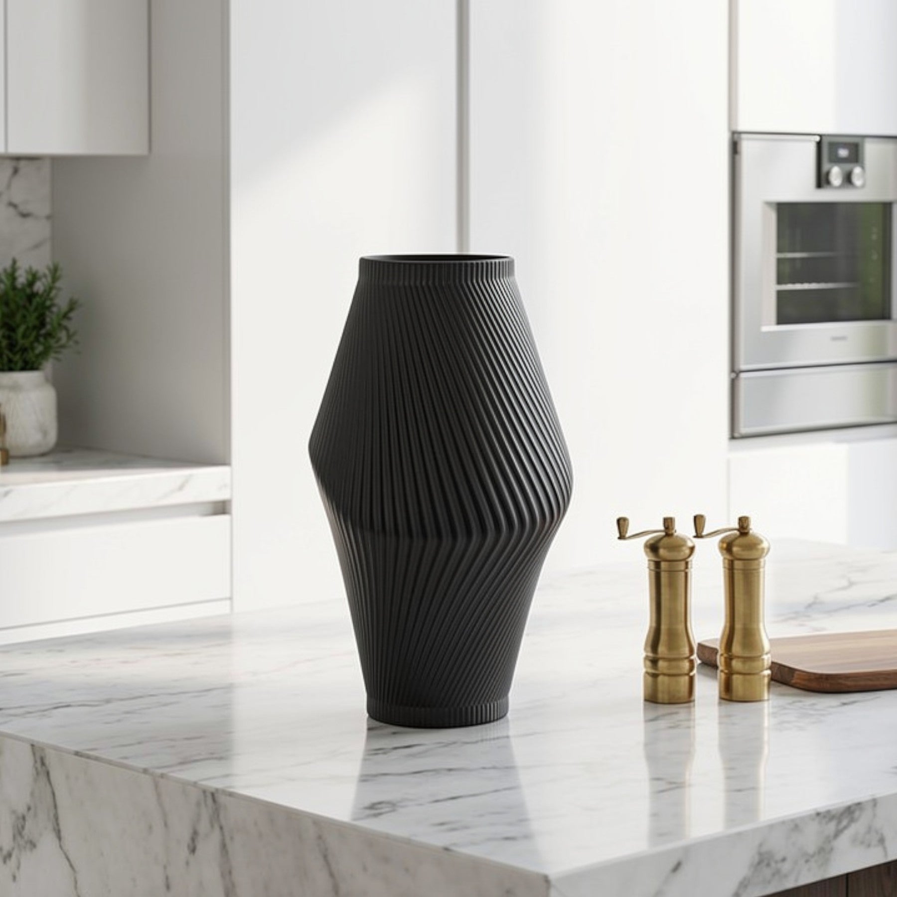 Maison Graphite Black Sculptural Vase